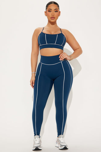 https://cdn.shopify.com/s/files/1/0293/9277/files/01-16-25_S1_41_GW24H5061_Navycombo_P_HY_IM_14-09-20_52388_PXF.jpg?v=1737173996